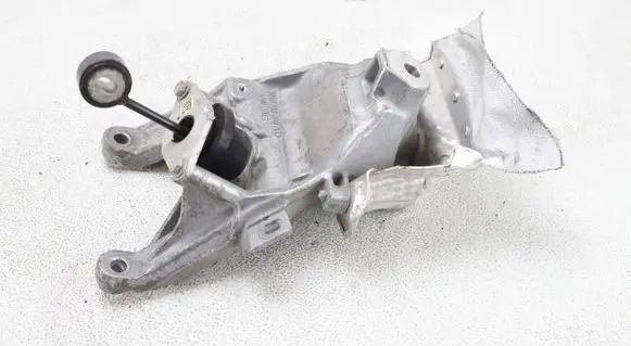 Audi A4 S4 B9 8W Engine mounting bracket 4M0199308AD
