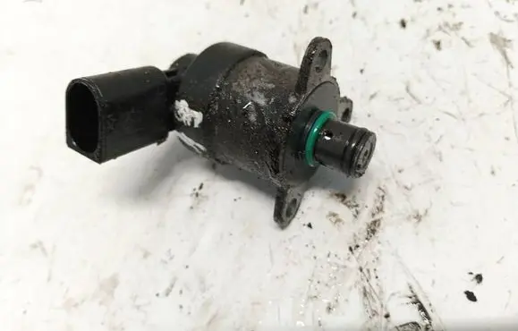 BMW 1 E81 E87 Fuel pressure sensor 