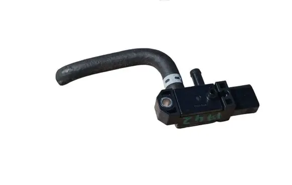 Volkswagen PASSAT B8 Exhaust gas pressure sensor 04L906051