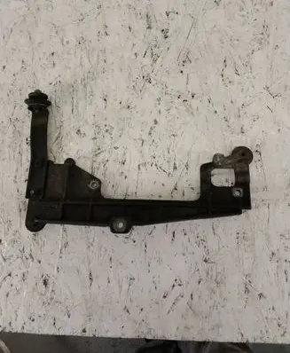 Volkswagen PASSAT B6 Engine mounting bracket 03G131159 03G103941B