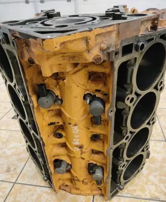 Dodge Challenger Engine block 
