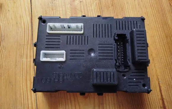 Nissan Micra Comfort/convenience module 284B2AX620 00084403 216762702A