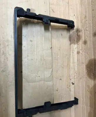 Jaguar XJ X351 Radiator mount bracket 