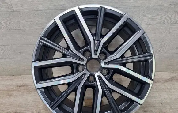 R18 alloy rim
