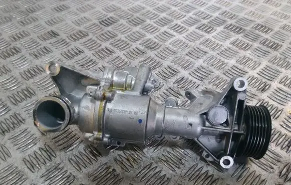 Mercedes-Benz E W238 Water pump A2742000900