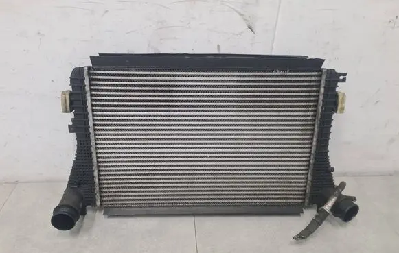 Volkswagen PASSAT B7 Radiator set 1K0298403A 3C0145805AM