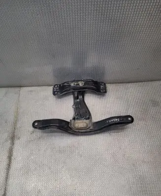 Subaru XV I Gearbox mounting bracket