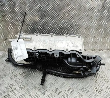Volkswagen Golf VII Intake manifold 04E145749F