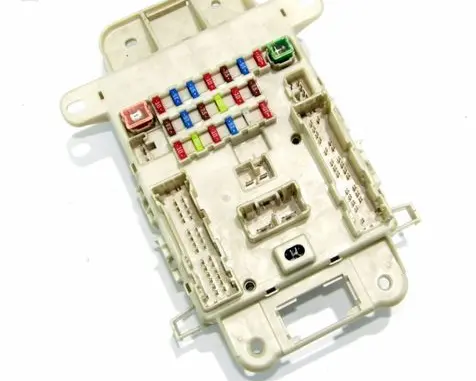 Toyota RAV 4 (XA20) Fuse module