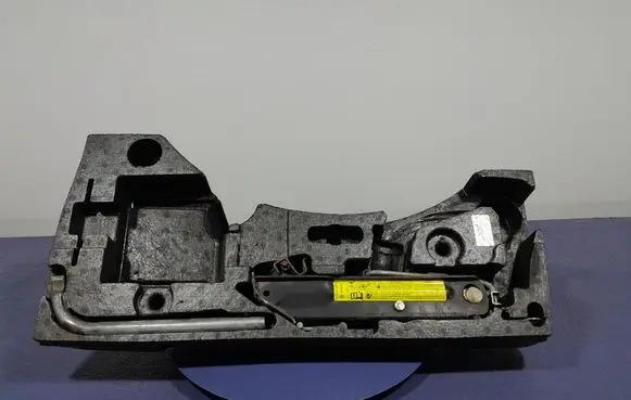 Volkswagen PASSAT B6 Trunk/boot lower side trim panel 3C0012115C