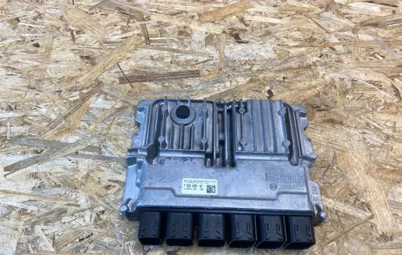 BMW X3 G01 Engine control unit/module 7824099