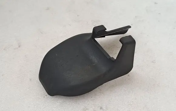 Toyota Avensis T270 Front passenger seat rail trim 7212405010C0 7212405010