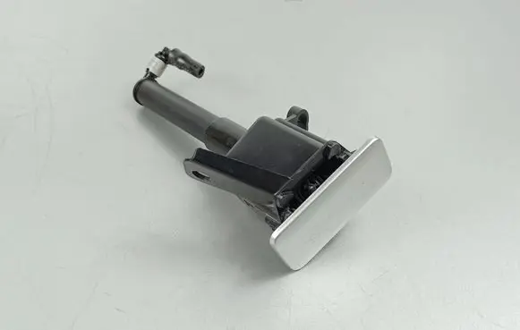 Mitsubishi Outlander IV Headlight washer spray nozzle