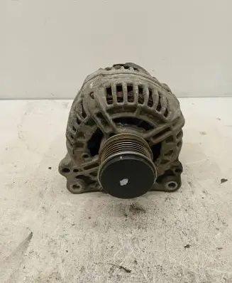 Volkswagen PASSAT B6 Generator/alternator 0124525091 06F903023F