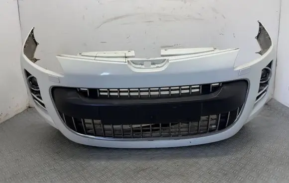 Peugeot 4007 Front bumper