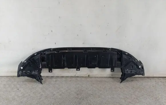 Volvo V60 Front bumper skid plate/under tray 32227198