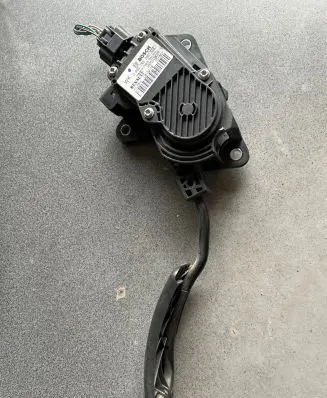 Renault Laguna III Accelerator throttle pedal 180050002R 0280755088