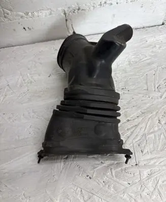 Honda CR-V Air intake duct part 