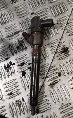Hyundai i40 Fuel injector 0445110411