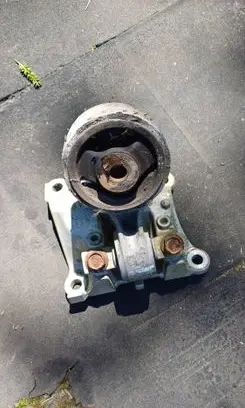 Honda Civic Engine mounting bracket SNAA0