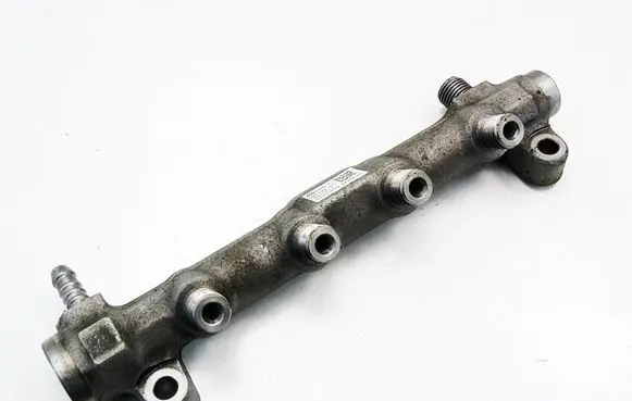 Audi A6 C7 Fuel main line pipe 04L089G
