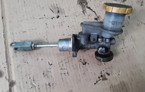 Subaru Forester SG Clutch master cylinder NOCODE
