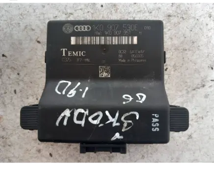 Skoda Octavia Mk2 (1Z) Gateway control module 1K0907530E