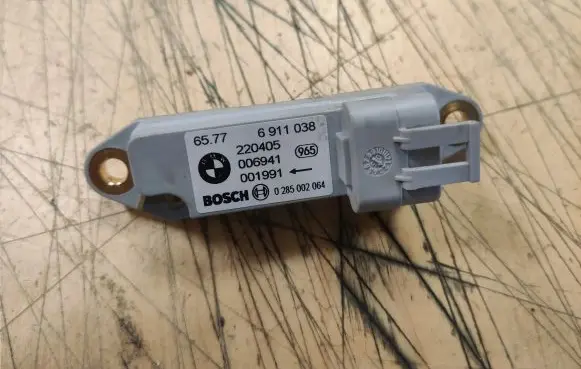 BMW X5 E53 Airbag deployment crash/impact sensor 65776911038
