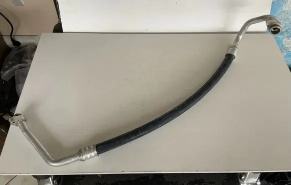 Audi A4 S4 B9 Air conditioning (A/C) pipe/hose 8W0816743BN