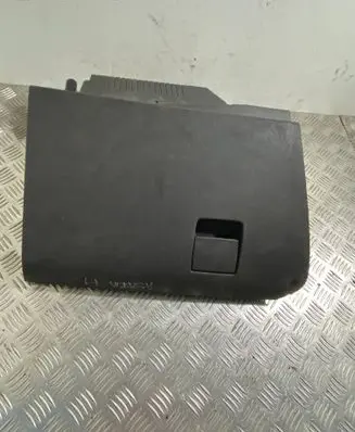 Opel Astra H Glove box 13191459