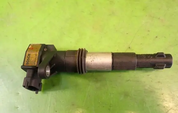 Alfa Romeo GTV High voltage ignition coil 0221604103