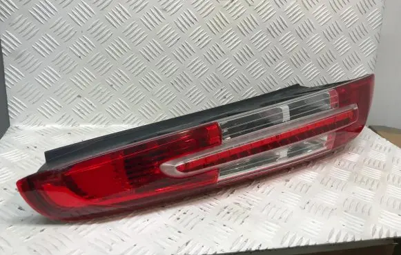 Ford Focus C-MAX Rear/tail lights M5113N411AA