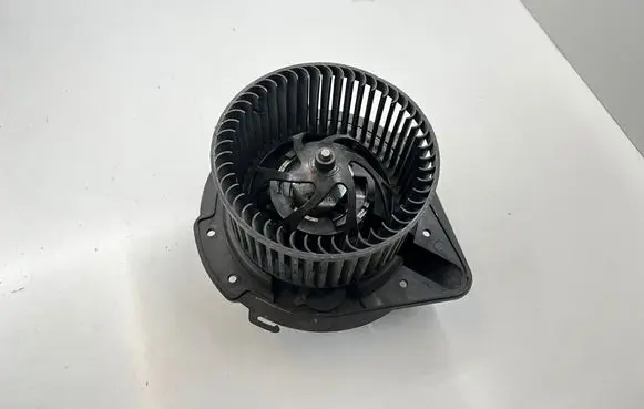 Audi A4 S4 B5 8D Heater fan/blower 
