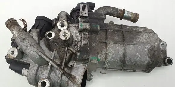 Citroen C5 EGR valve cooler 701914040