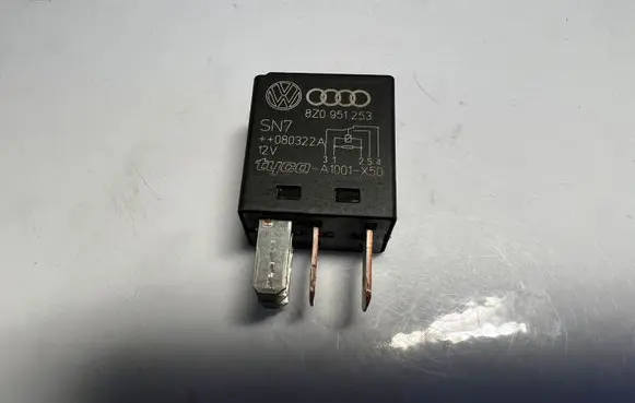 Seat Altea Other relay 8Z0951253