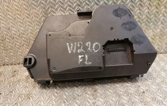 Mercedes-Benz S W220 Door control unit/module 2208216879