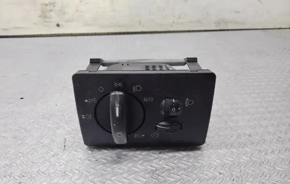 Ford Focus Light switch 4M5T13A024CA