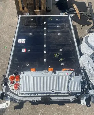 Audi Q6 e-tron Hybrid / electric car battery 0Z3915913AG 95C915233AN
