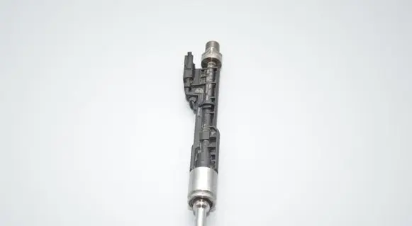 BMW 4 F32 F33 Fuel injector 7639994 0261500172