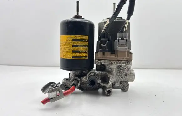 Toyota Auris E180 ABS Pump 4707012010