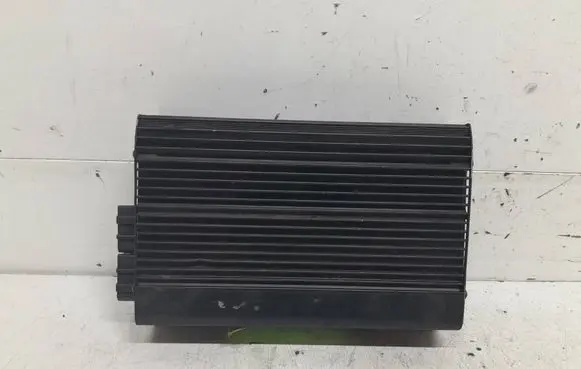 Volkswagen PASSAT B5.5 Sound amplifier 1J0035456A
