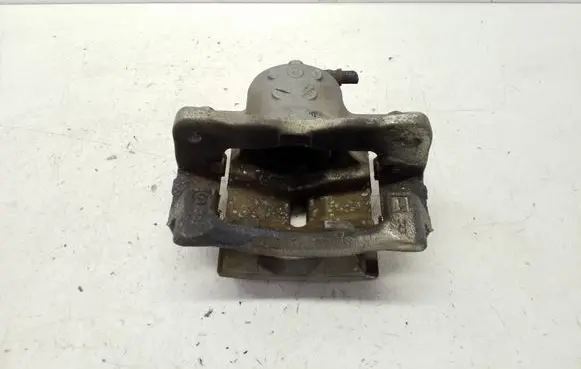 Toyota Prius (XW50) Front brake caliper