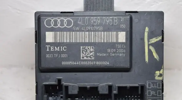 Audi Q7 4L Door control unit/module 4L0959795B