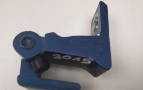 Skoda Octavia Mk3 (5E) Rear door upper hinge 8K0831402B