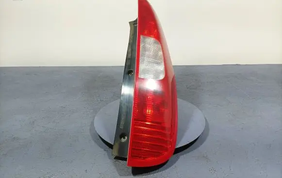 Mitsubishi Colt Rear/tail lights MR957374
