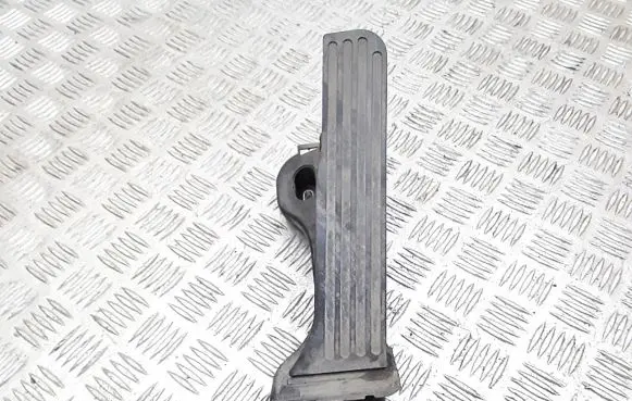 Volkswagen PASSAT B6 Accelerator throttle pedal 1k1721503l