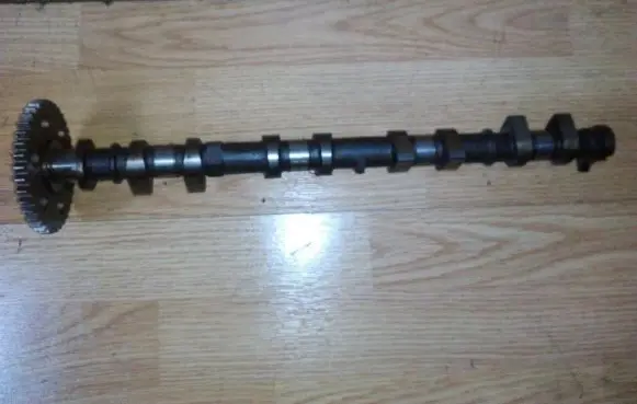 Ford Mondeo Mk III Camshaft 