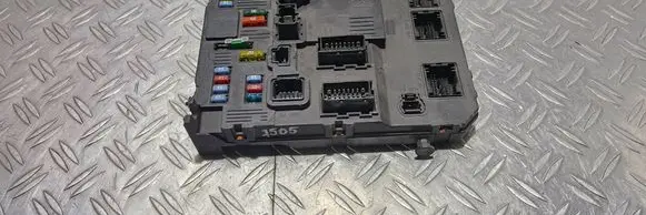 Citroen Berlingo Fuse module 9657999680 BSIE0100 S118085320F