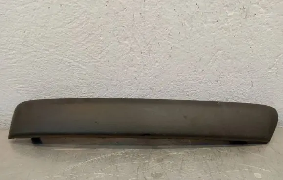 Ford Focus Front bumper splitter molding 4M5117E508AF