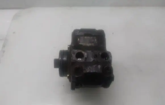 Mercedes-Benz Vaneo W414 Fuel injection high pressure pump A6110700501